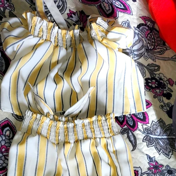 Girls Clothes - Picture 1 of 3